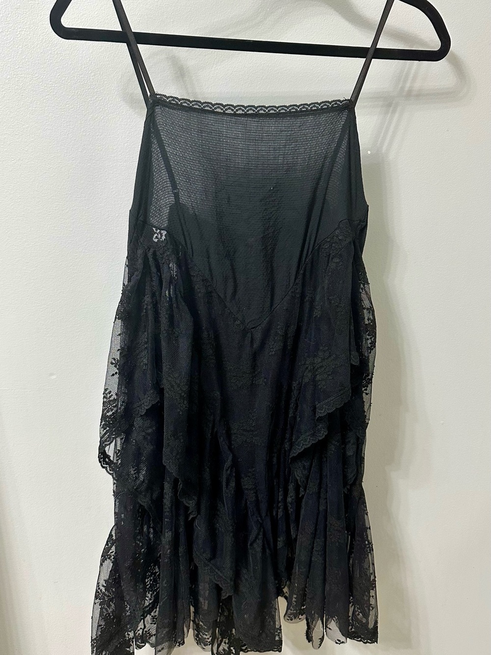 Free People intimately Sunday Candy Mini Slip Black Lace Chemise sz M NEVER WOR - Picture 5 of 7